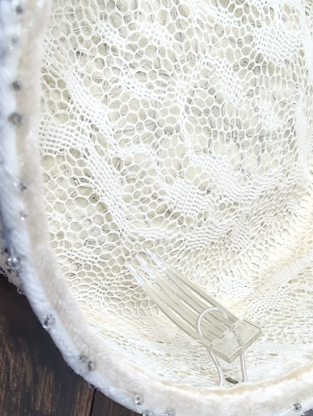 Vintage 50-60s Womens Small Pillbox Hat Mid Century Ivory beaded flowers - Picture 7 of 8
